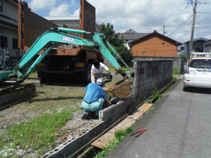 春日井市のブロック塀の解体工事