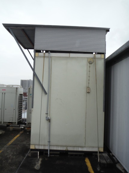 名古屋市中川区の業務用の冷蔵庫、物置の撤去