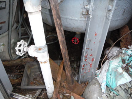 タンク、ブロック塀、倉庫の撤去