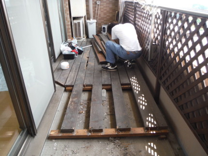 名古屋市天白区のウッドデッキの解体工事