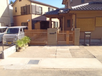 駐車場の土間コンクリートのハツリ工事