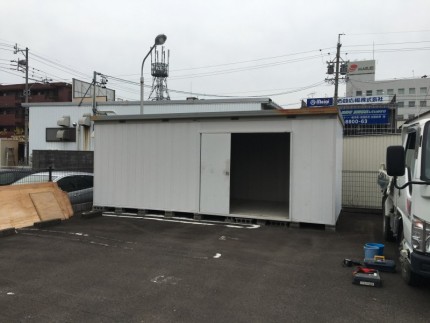 岐阜市の倉庫の撤去開始