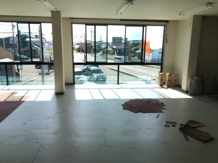 現状復旧|床カーペット撤去処分