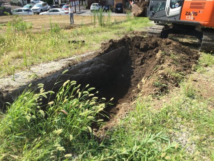 コンクリート擁壁撤去