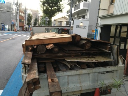 名古屋市西区の手壊し解体|屋根撤去