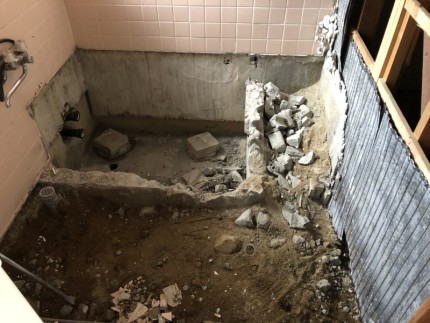 お風呂の解体|基礎はつり|愛知県犬山市