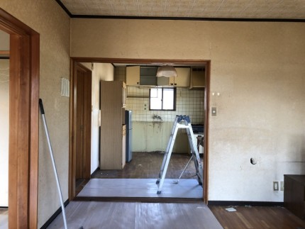 名古屋市守山区の内装解体｜間仕切り壁の撤去