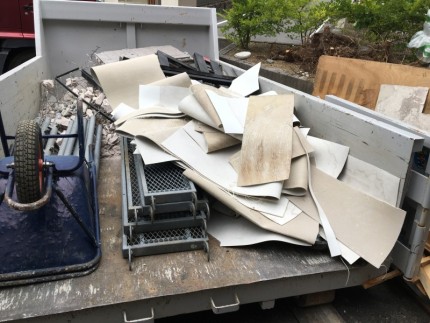 外壁ALCはつり工事｜産廃積込