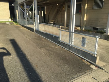 北名古屋市｜木造住宅の解体工事｜境界フェンス