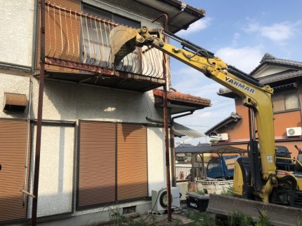 ベランダ解体工事｜岐阜市｜残り半分を撤去