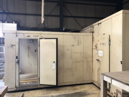 名古屋市守山区|業務用冷蔵庫の解体|施工前