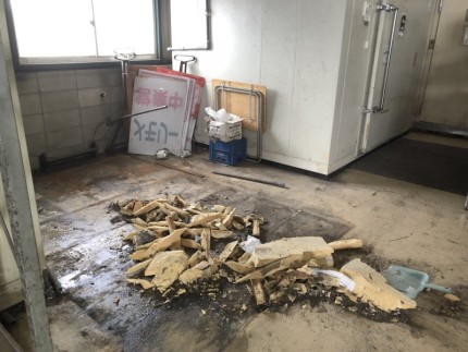冷蔵庫の撤去｜廃材積み込み