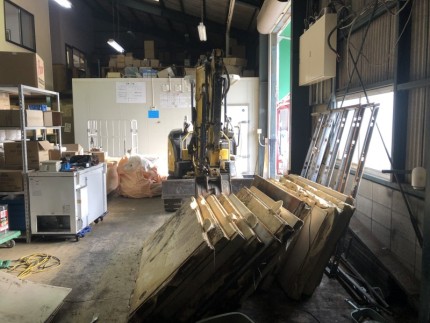 重機解体|業務用冷蔵庫の解体