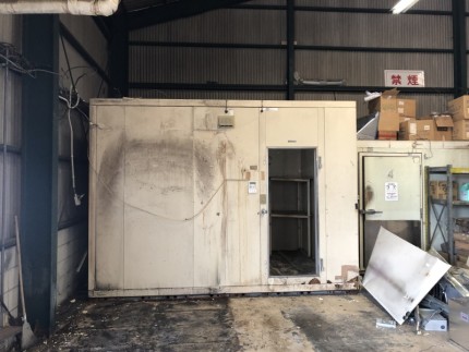 解体前|名古屋市守山区|業務用冷蔵庫の解体