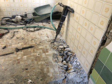 コンクリート壁の解体はつり