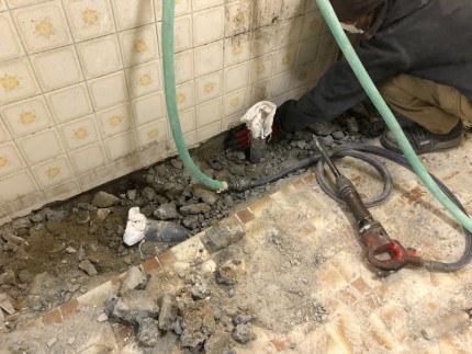 コンクリート壁の解体はつり