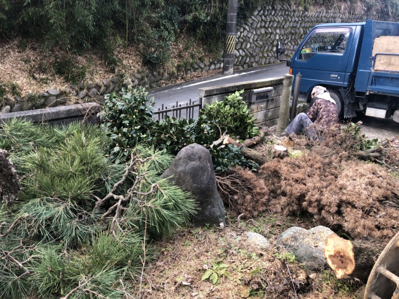 愛知県瀬戸市お庭の解体/リフォーム【庭石×ブロック】