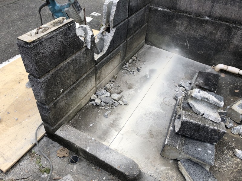 愛知県瀬戸市お庭の解体/リフォーム【庭石×ブロック】