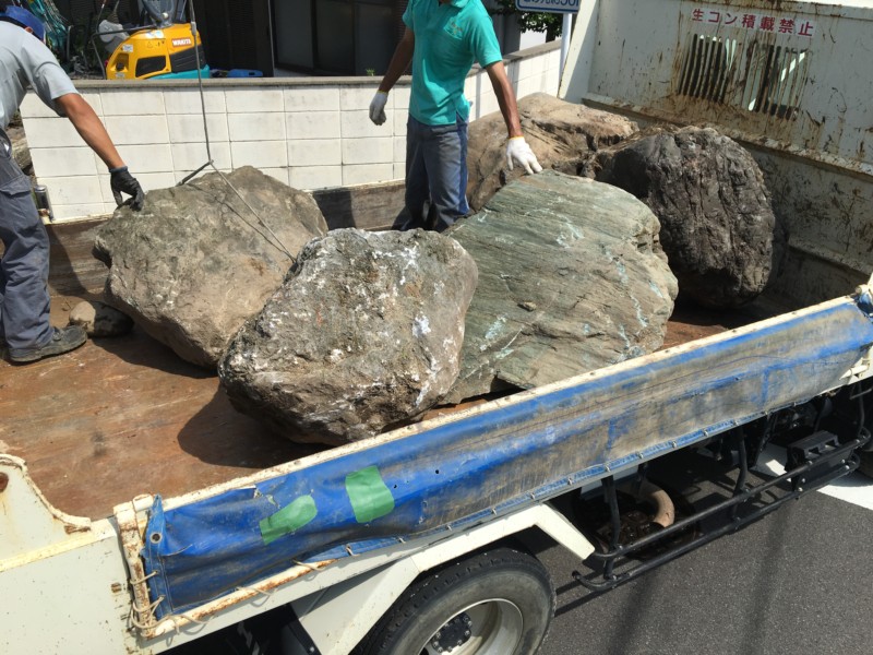 名古屋市北区お庭の解体【庭石、ブロック、残土】