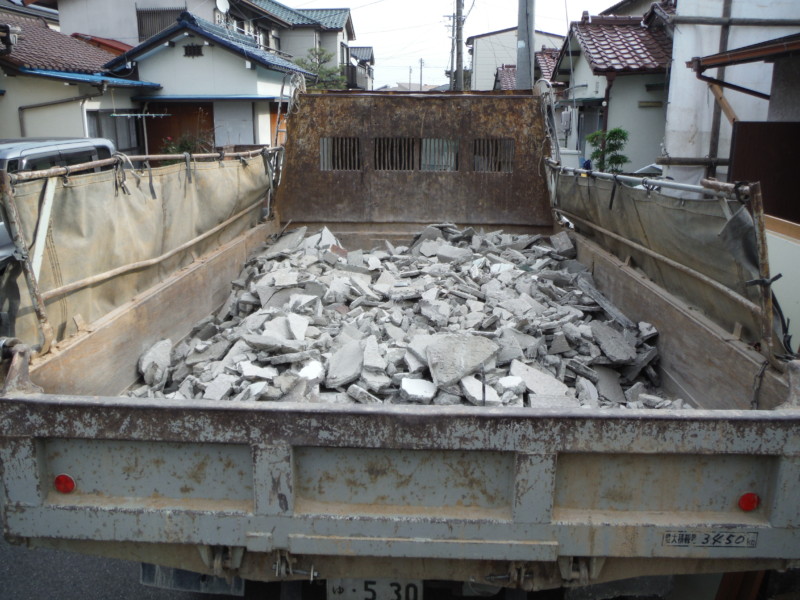 愛知県犬山市の木造2階建て住宅の解体工事例