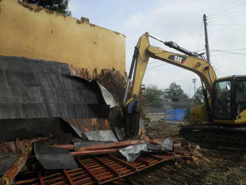 木造2階建て土蔵(蔵)の解体工事