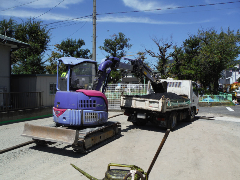 名古屋市守山区のアスファルト舗装工事【駐車場110㎡50万円】