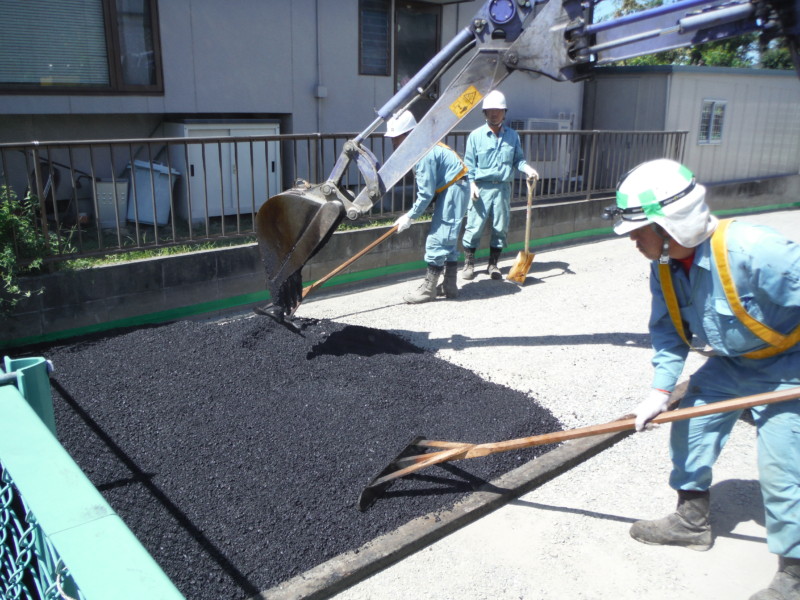 名古屋市守山区のアスファルト舗装工事【駐車場110㎡50万円】