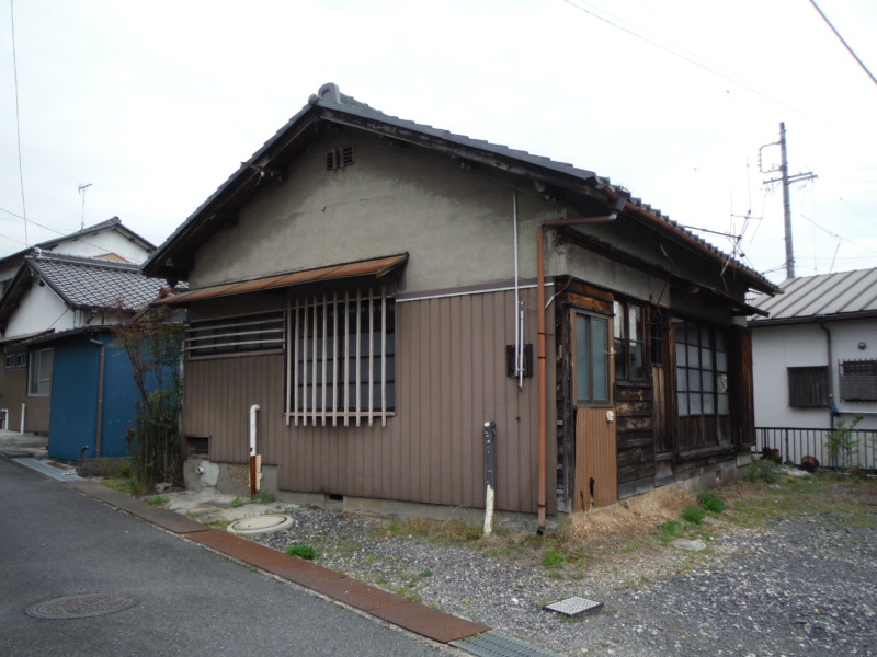 岐阜県多治見市の木造平屋2棟の解体工事【費用事例24坪100万円】