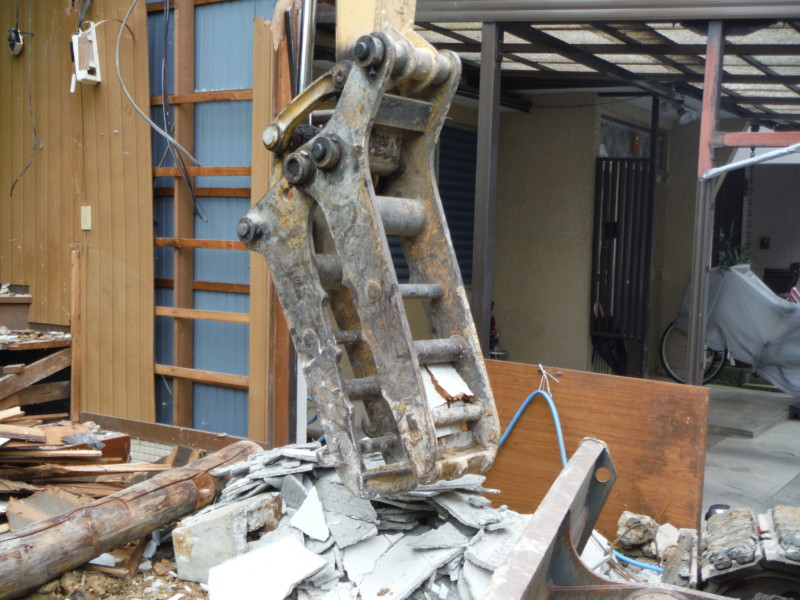 名古屋市北区の木造2階建て住宅の解体工事