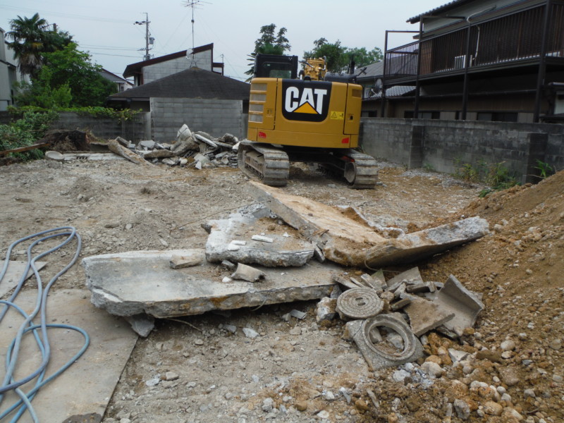 名古屋市千種区コンクリート造2階建て住宅の解体工事