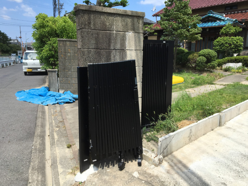 名古屋市守山区のブロック補修工事【フェンス、駐車場アコーディオン設置】