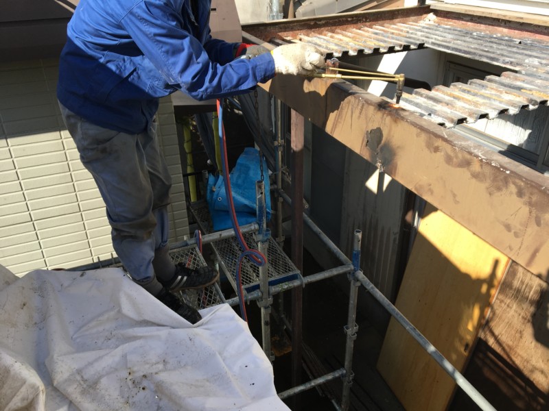 名古屋市守山区の鉄骨ベランダ解体工事【はつり溶断18万円】