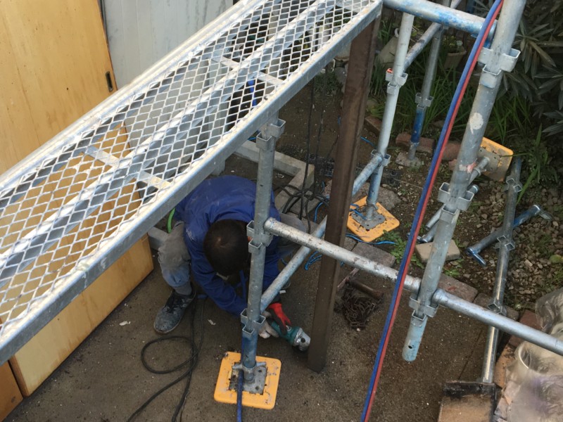 名古屋市守山区の鉄骨ベランダ解体工事【はつり溶断18万円】