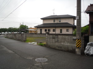 愛知県春日井市のブロック塀の解体工事お見積もり調査