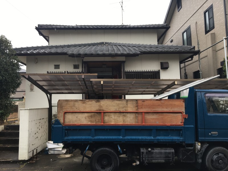 愛知県犬山市の木造2階建て住宅の解体工事【足場養生】