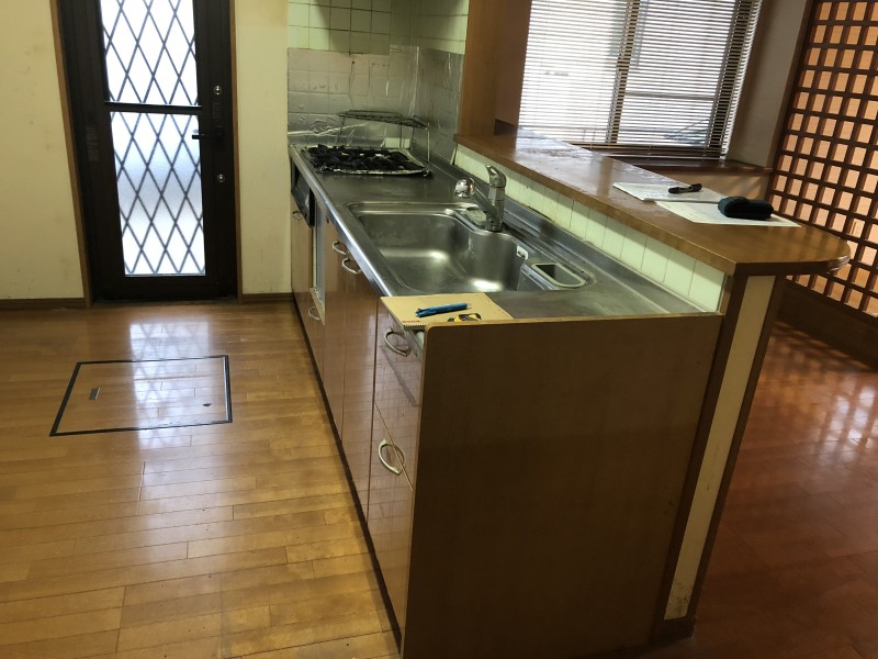 【費用事例】名古屋市中川区キッチン台所の解体撤去工事