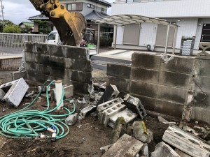 愛知県江南市ブロック塀の撤去
