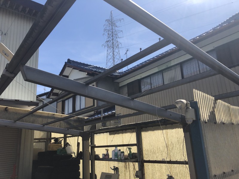 カーポート解体中|岐阜市
