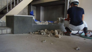 名古屋市中村区の駐車場のブロック塀はつり解体工事【7万円】