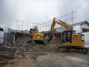 名古屋市の家の解体工事コンクリート造【50坪200万円】庭石庭木あり