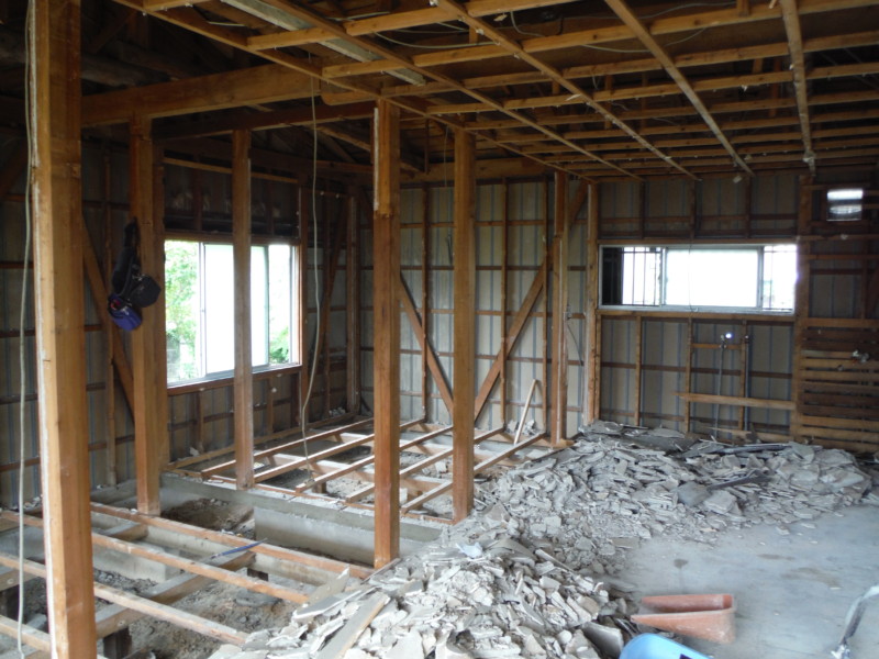 名古屋市中川区の木造住宅の内装解体【スケルトン工事】