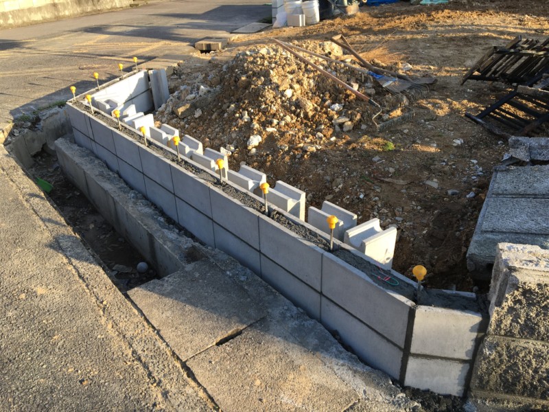 愛知県犬山市の敷地まわりブロック設置工事【解体と新設】