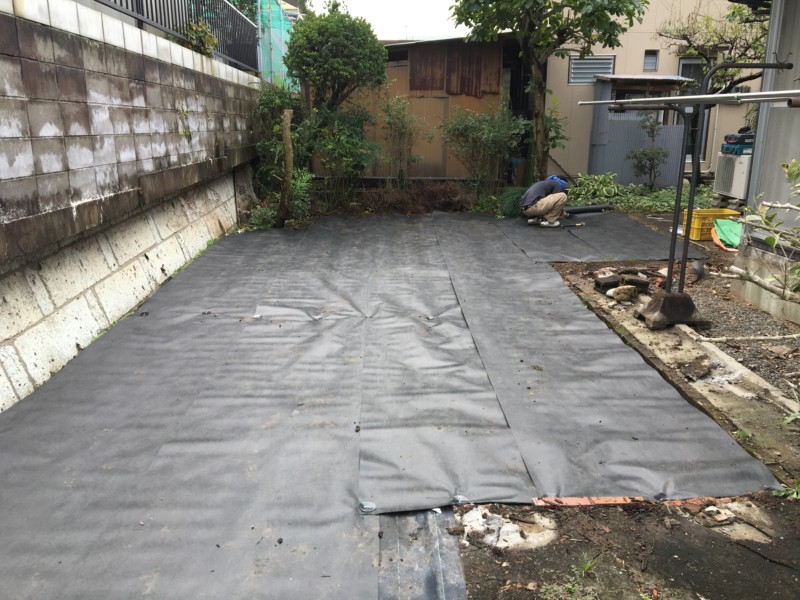 名古屋市中川区ウッドデッキ撤去と砂利敷き【2日作業16万円】(30)