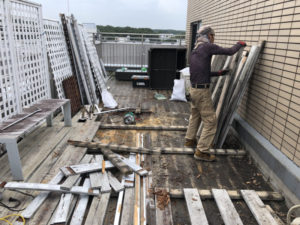 名古屋市瑞穂区テラスのウッドデッキを解体撤去【3日作業27万円】