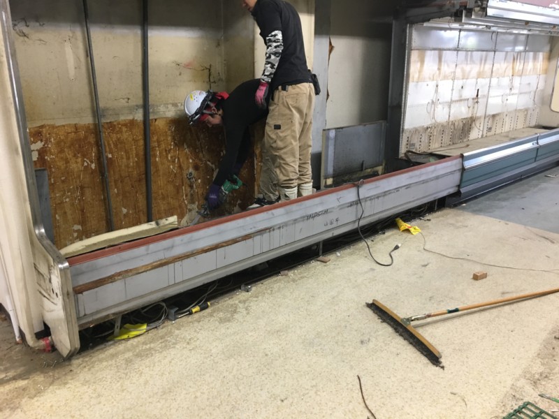 名古屋市西区スーパー内装解体・現状復旧