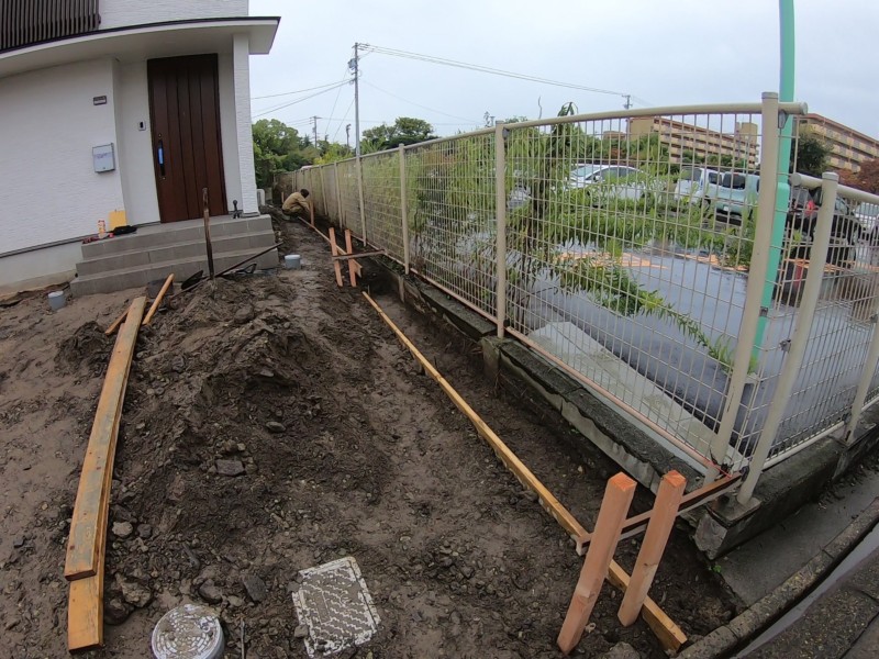 隣との境界ブロック工事