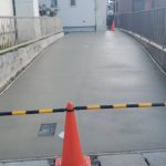 【名古屋】高低差のある駐車場に傾斜をつけるコンクリート工事