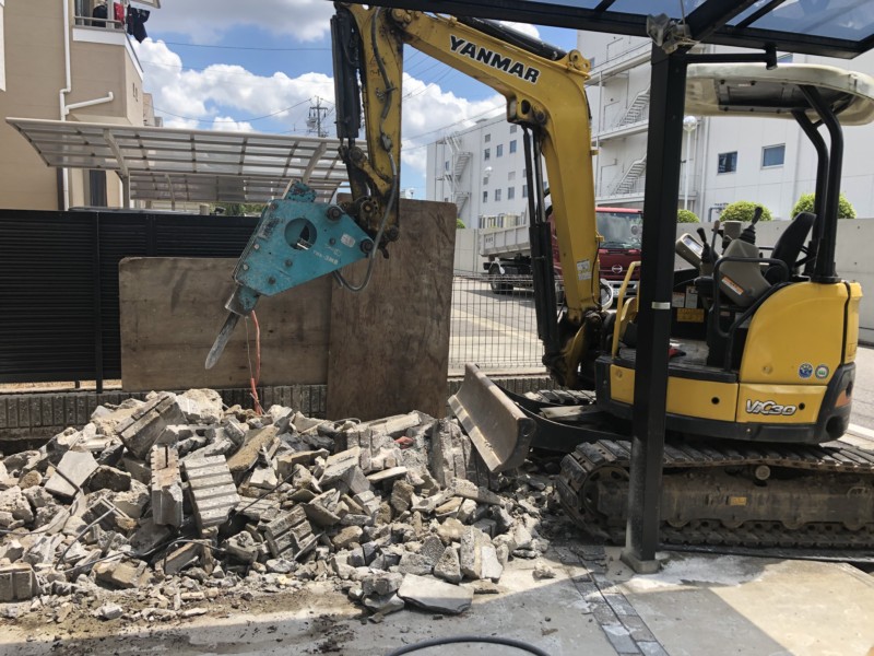 名古屋市の駐車場を広げる工事