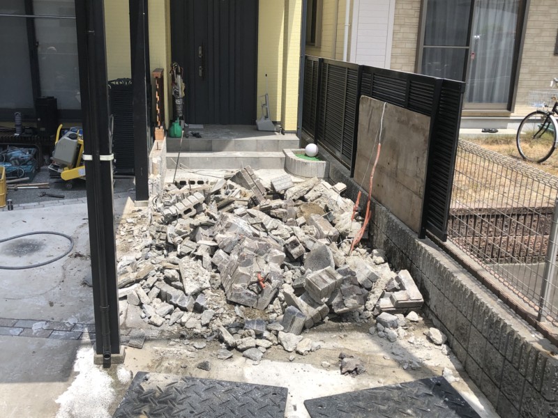 名古屋市の駐車場をもう1台広げる工事