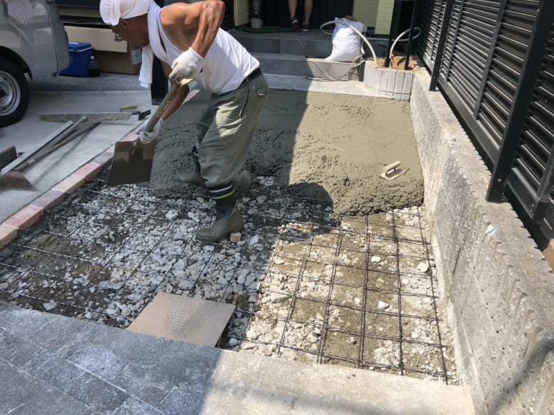 名古屋市の駐車場を広げる工事